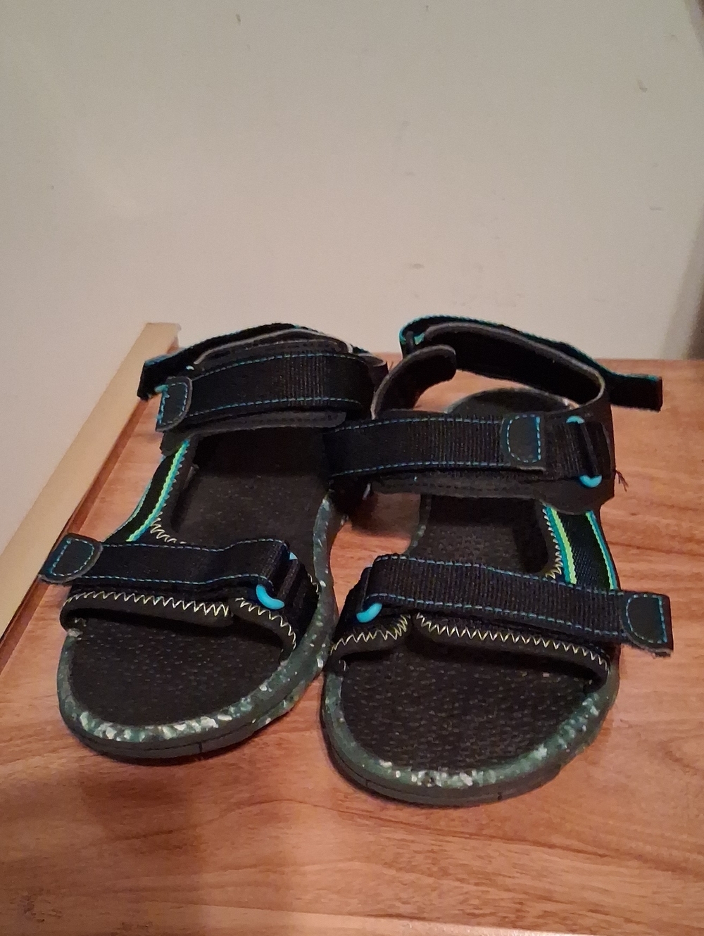 wonder nation Black Sandals with Teal Accents for Kids